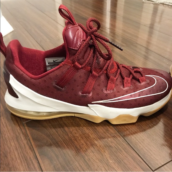 LeBron 13s Exclusive Maroon Barely Worn - Picture 3 of 5